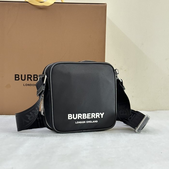 Burberry Tote bag with sleek design traits Black 01A