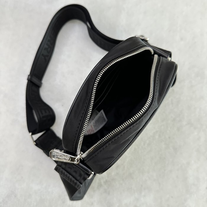 Burberry Tote bag with sleek design traits Black 01A