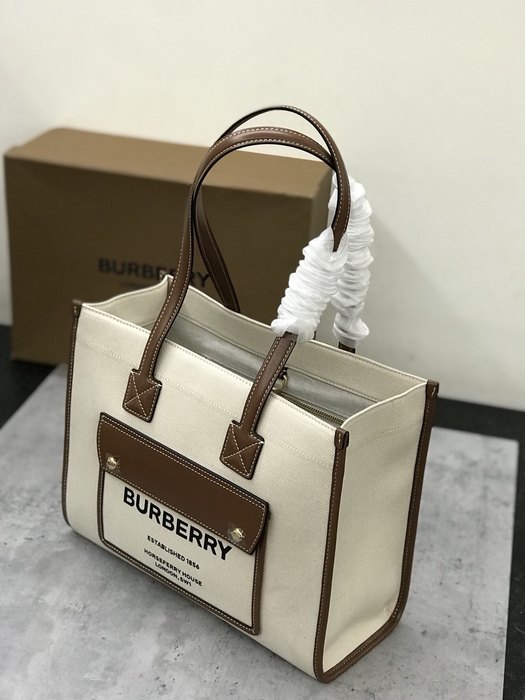 Burberry Tote bag with structured design Beige 01A 2