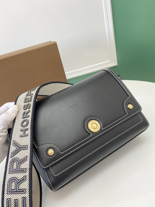 Burberry Tote bag with structured design Brown 01A 3