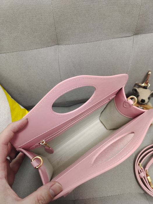 Burberry Tote bag with structured design Burgundy 01A