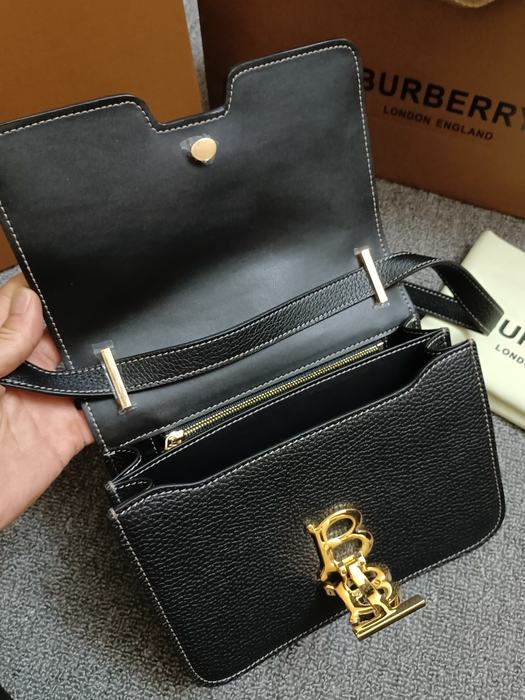 Burberry Tote bag with structured design Tan 01A