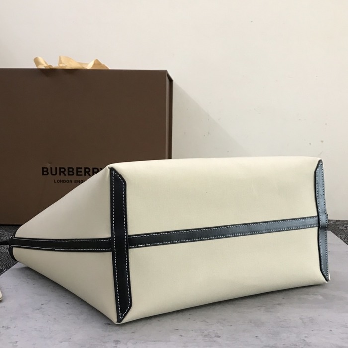 Burberry Tote bag with stylish accents Beige 01A