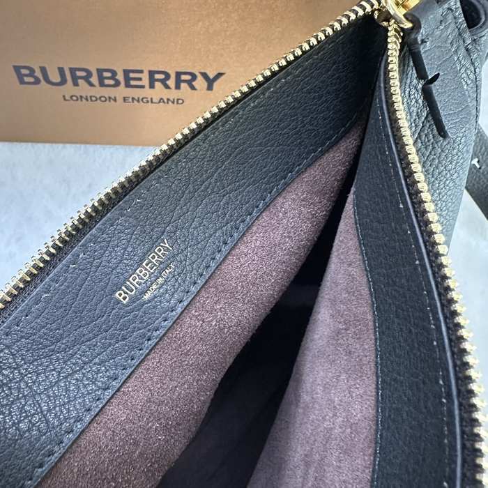 Burberry Tote bag with stylish accents Black 01A