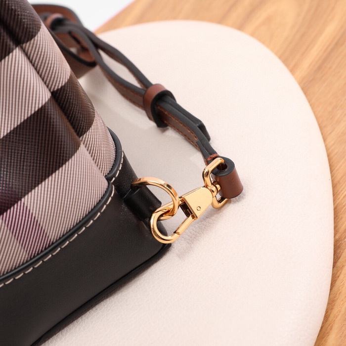 Burberry Tote bag with stylish design Brown 01A