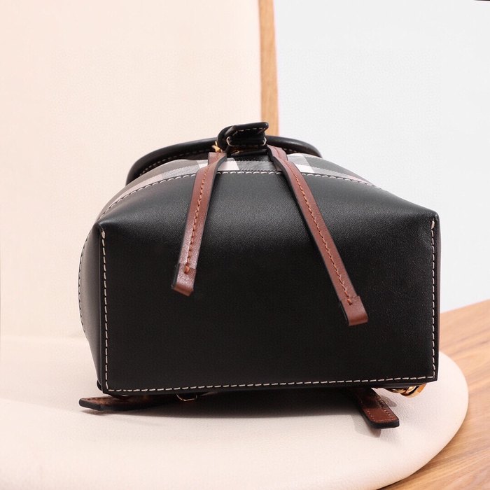 Burberry Tote bag with stylish design Brown 01A