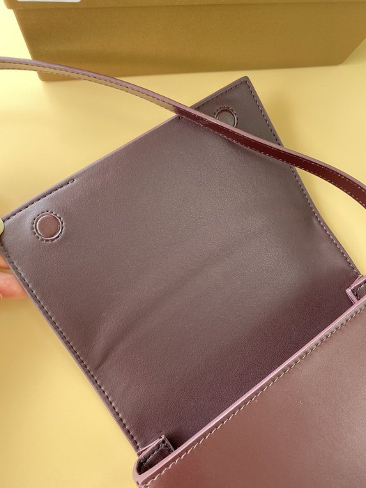 Burberry Tote bag with stylish design Tan 01A