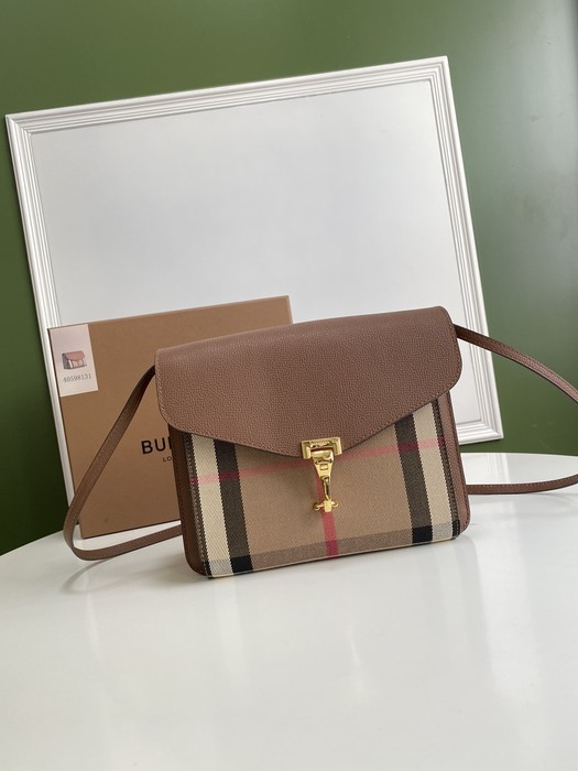 Burberry Tote bag with stylish features Beige 01A 4