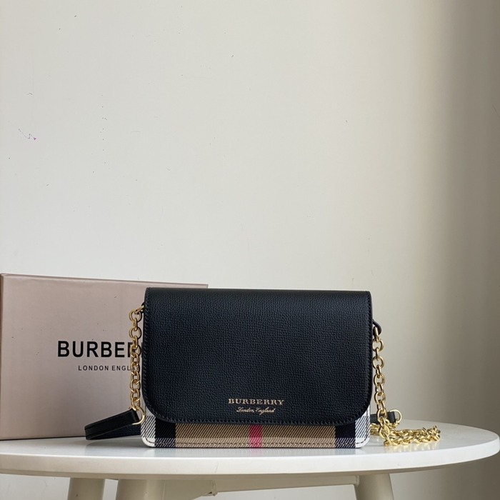 Burberry Tote bag with stylish features Black 01A 2