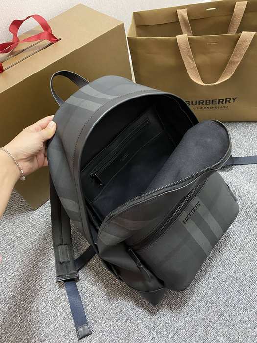 Burberry Tote bag with stylish features Black 01A 3