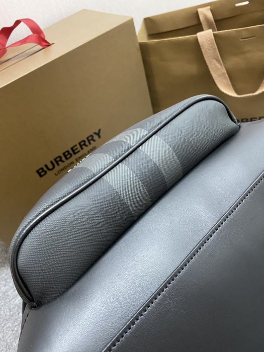 Burberry Tote bag with stylish features Black 01A 3