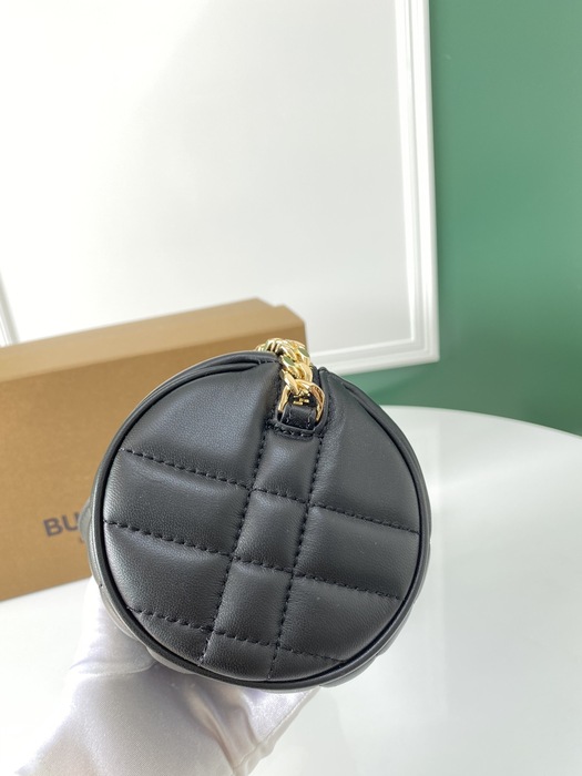 Burberry Tote bag with stylish features Black 01A 5