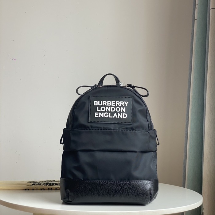 Burberry Tote bag with stylish features Black 01A 6