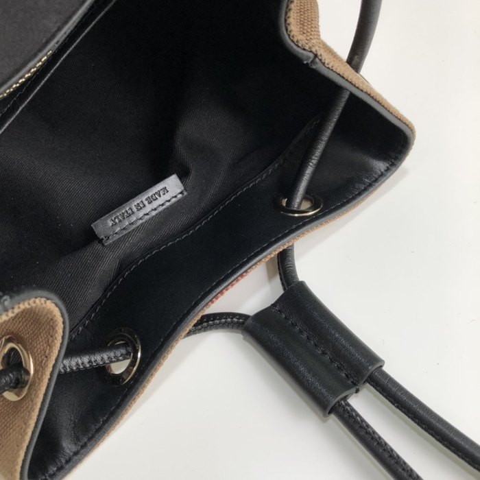 Burberry Tote bag with stylish features Brown 01A 10