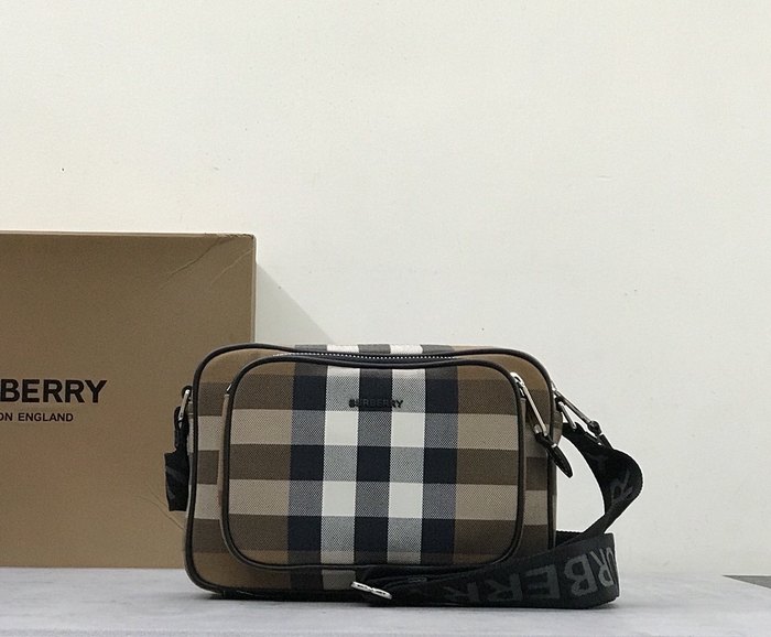 Burberry Tote bag with stylish features Brown 01A 3