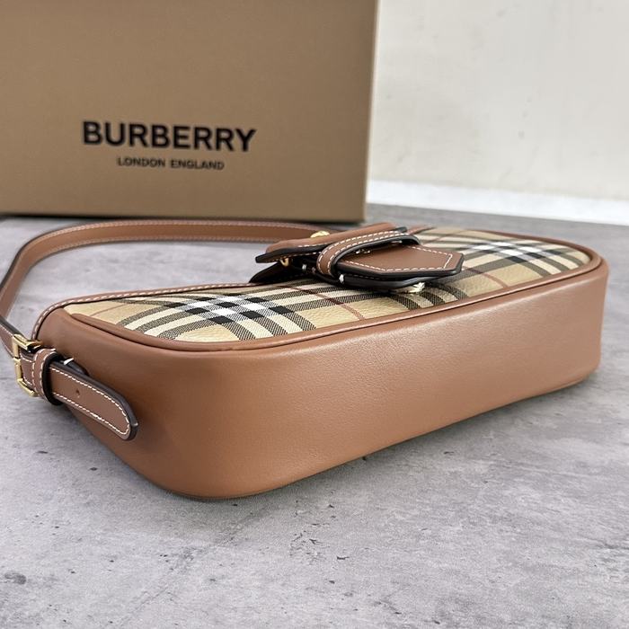 Burberry Tote bag with stylish features Brown 01A 4