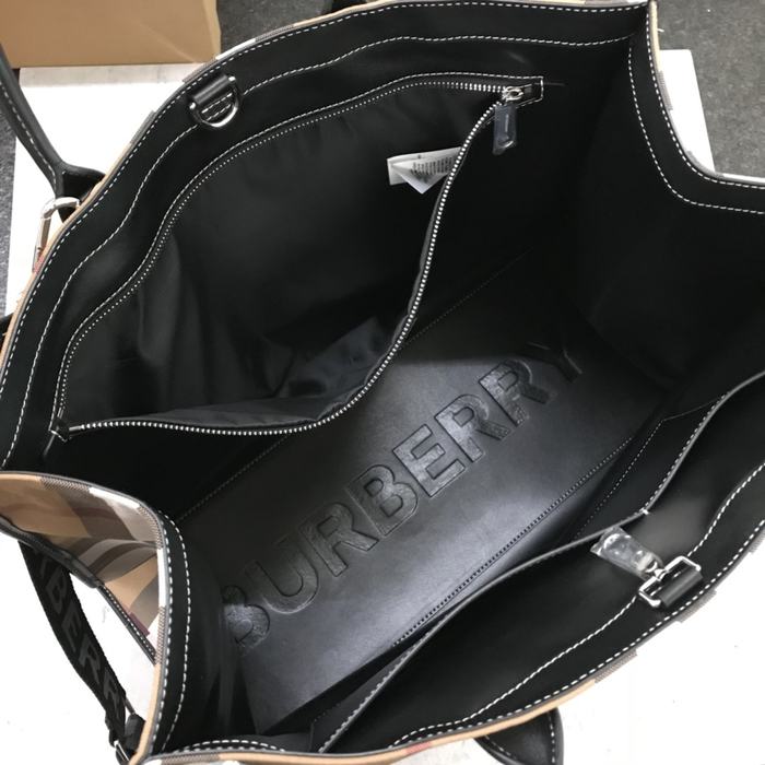Burberry Tote bag with stylish features Brown 01A 5