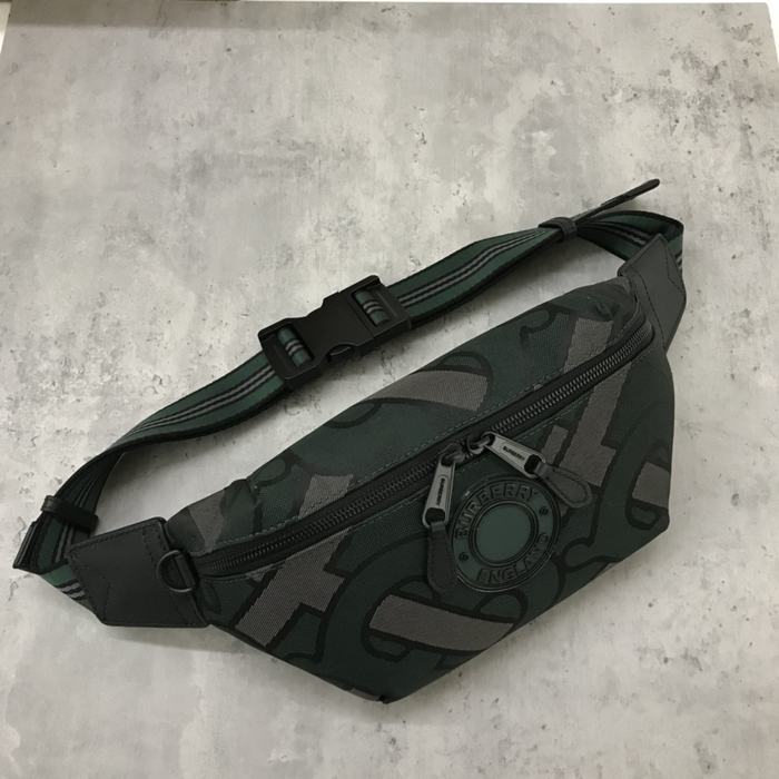 Burberry Tote bag with stylish features Brown 01A 7