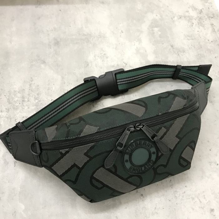 Burberry Tote bag with stylish features Brown 01A 7