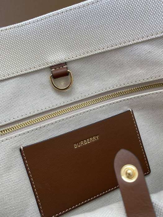 Burberry Tote bag with stylish features Brown 01A 8