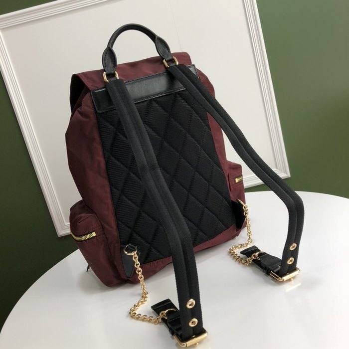 Burberry Tote bag with stylish features Burgundy 01A