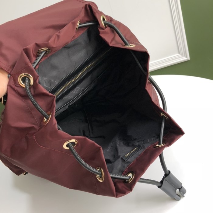 Burberry Tote bag with stylish features Burgundy 01A