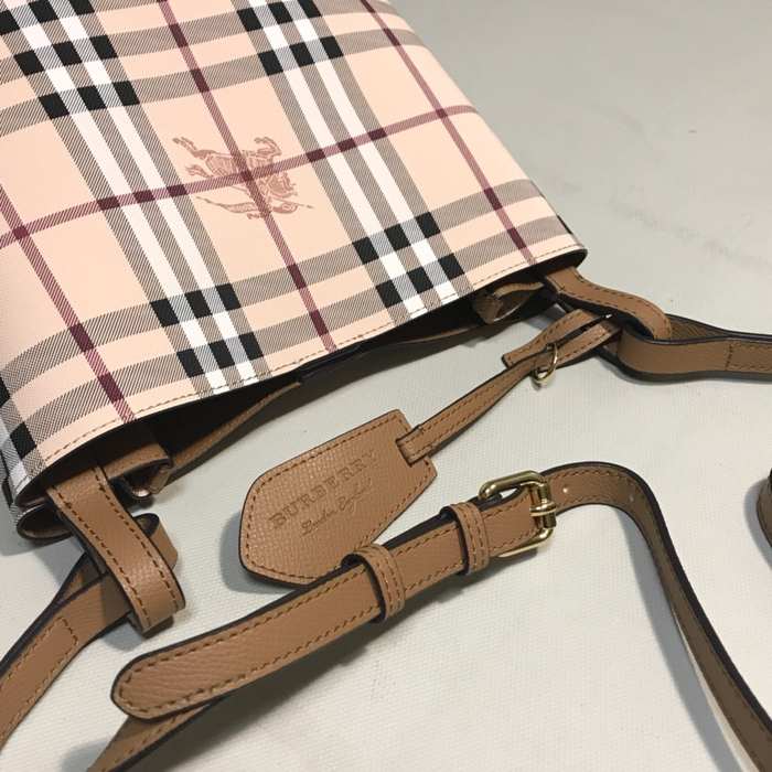 Burberry Tote bag with stylish traits Beige 01A 2