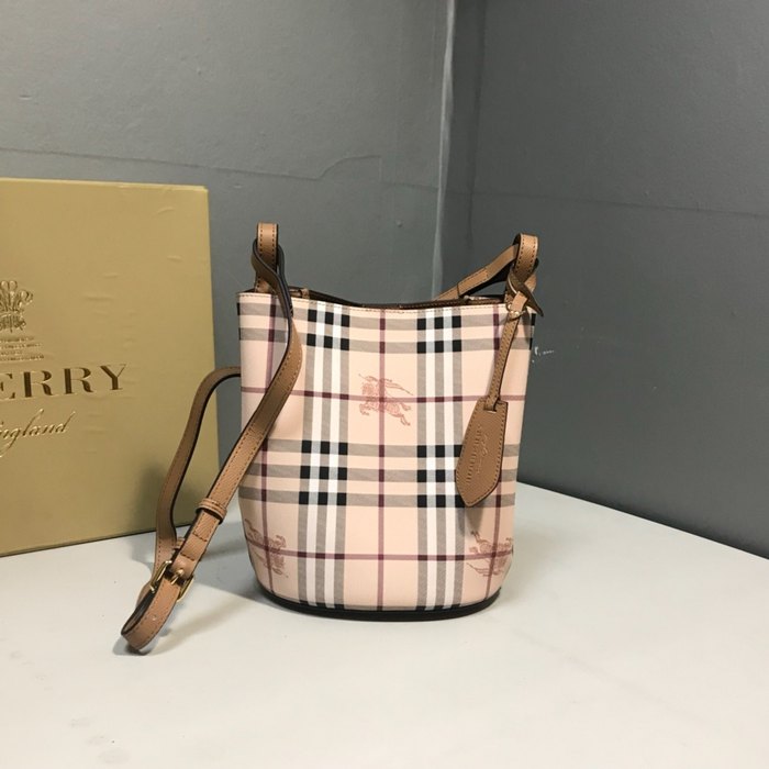 Burberry Tote bag with stylish traits Beige 01A 2