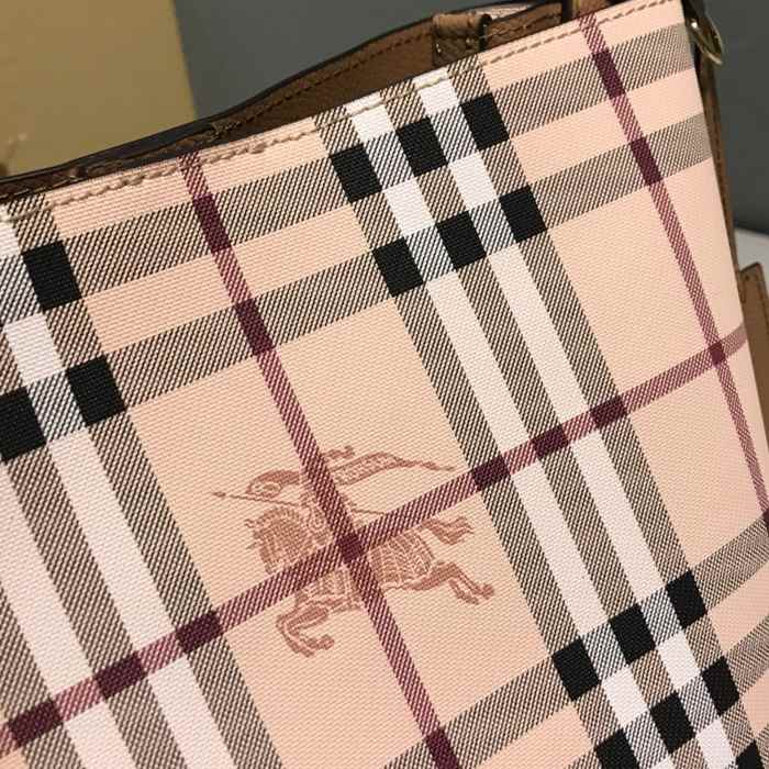 Burberry Tote bag with stylish traits Beige 01A 2