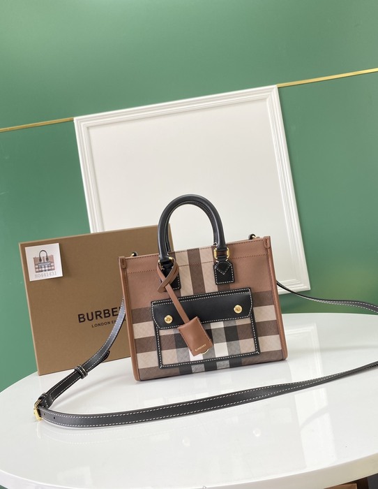 Burberry Tote bag with stylish traits Brown 01A 4