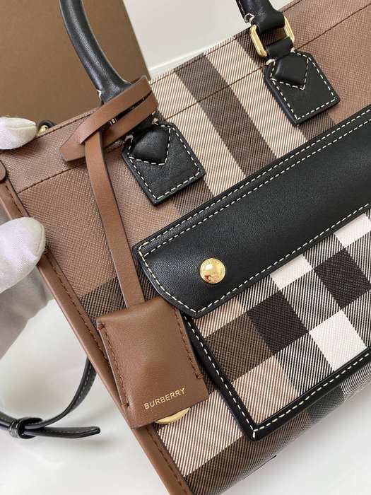 Burberry Tote bag with stylish traits Brown 01A 4