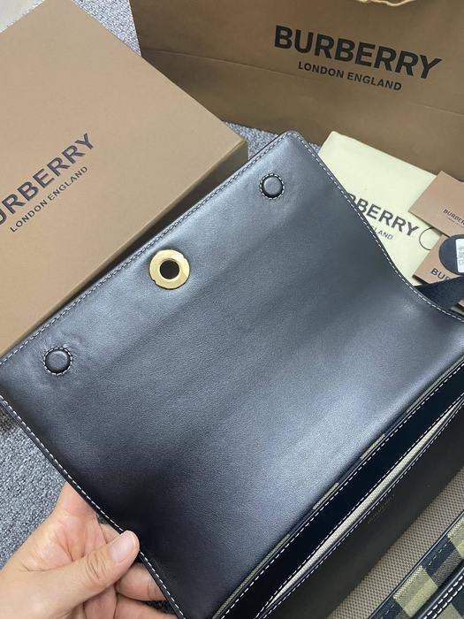 Burberry Tote bag with stylish traits Green 01A 2