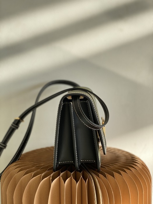 Burberry Tote bag with stylish traits Green 01A