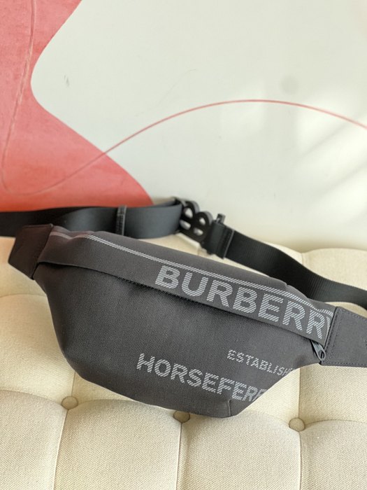 Burberry Tote bag with stylish traits Tan 01A 2