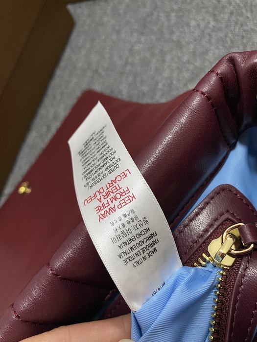 Burberry Tote style 06 Burgundy 01A