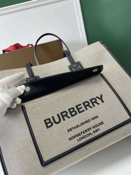 Burberry Tote style 100 Brown 01A