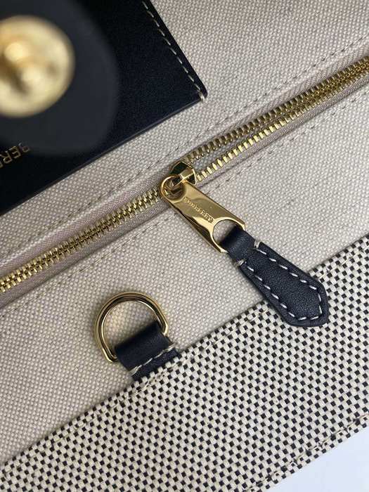 Burberry Tote style 100 Brown 01A