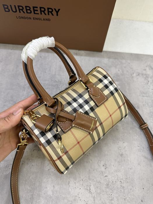 Burberry Tote style 102 Beige 01A