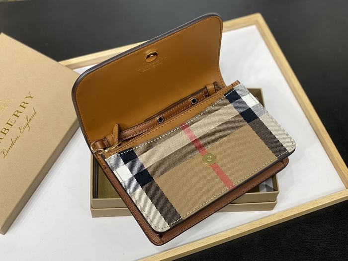 Burberry Tote style 119 Beige 01A