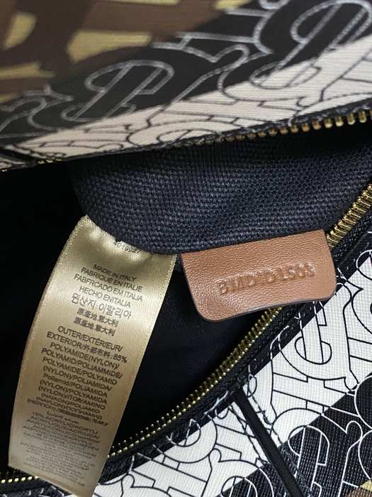 Burberry Tote style 17 Navy 01A