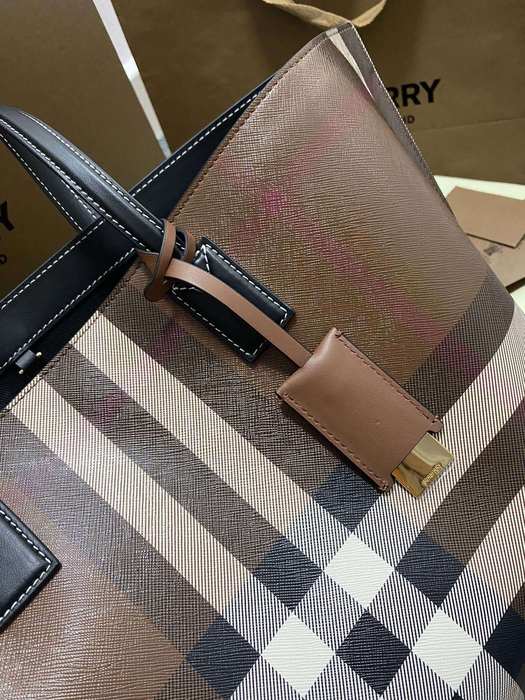 Burberry Tote style 25 Brown 01A