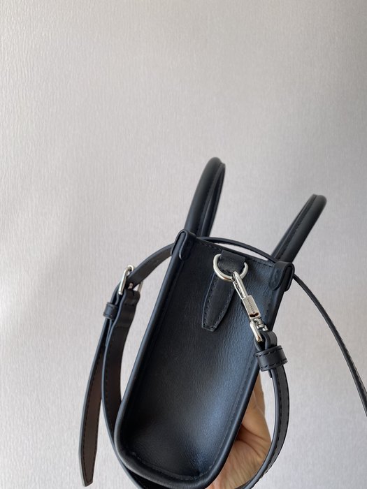 Burberry Tote style 26 Beige 01A