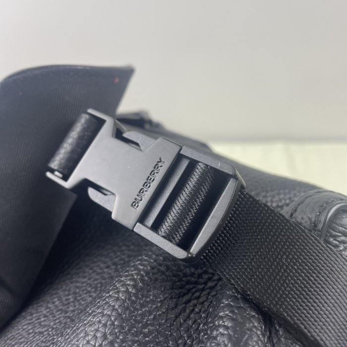 Burberry Tote style 40 Black 01A