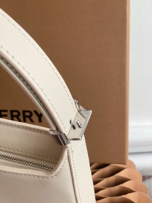 Burberry Tote style 44 Tan 01A