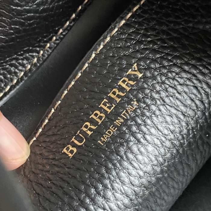 Burberry Tote style 46 Burgundy 01A