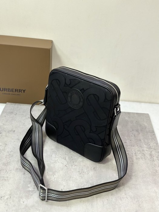 Burberry Tote style 50 Black 01A