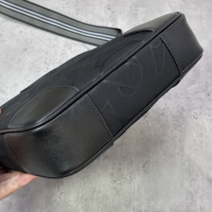 Burberry Tote style 50 Black 01A