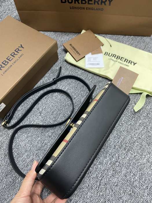 Burberry Tote style 61 Brown 01A