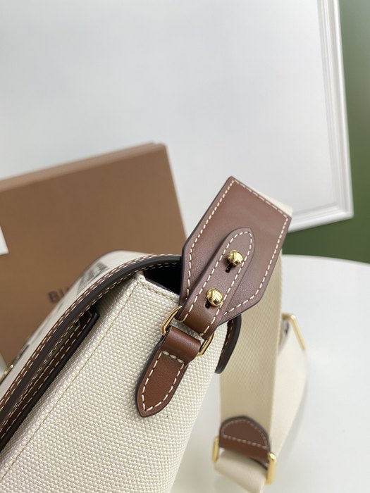 Burberry Tote style 81 Beige 01A