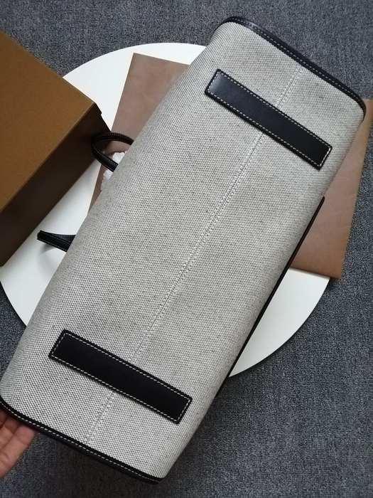 Burberry Tote with Leather Details Black 01A